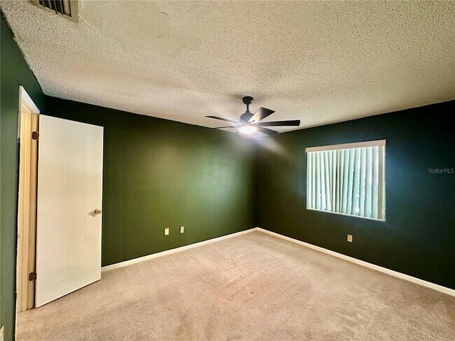 Building Photo - 630 Pavare Ct