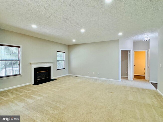 Building Photo - 52 Lightfoot Dr