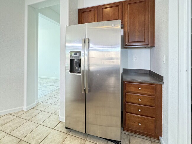 Building Photo - Wonderful 2 Story 3 BR Home in Loma Colorado