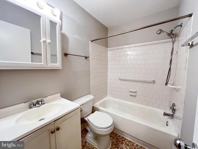 Building Photo - 10863 Bucknell Dr