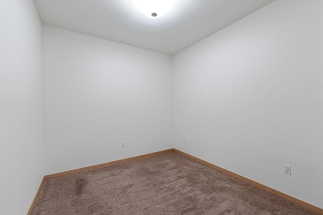 Building Photo - 740 Portland Ave