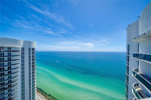 Building Photo - 15811 Collins Ave