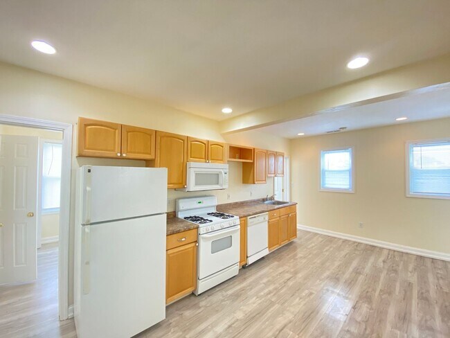 Building Photo - 289 Merrimack St
