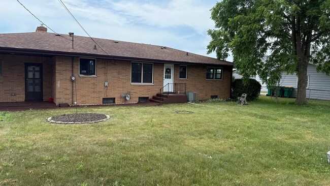 Building Photo - 1310 Orchard Dr