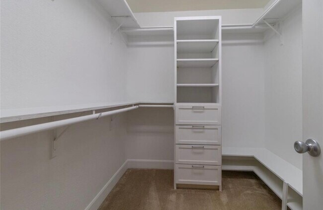 Building Photo - 20623 Pioneer Oak Ln