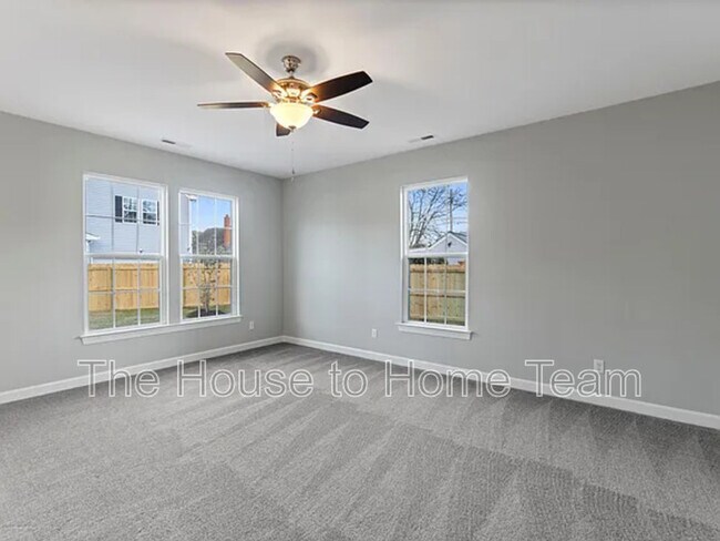 Building Photo - 1026 Norview Ave