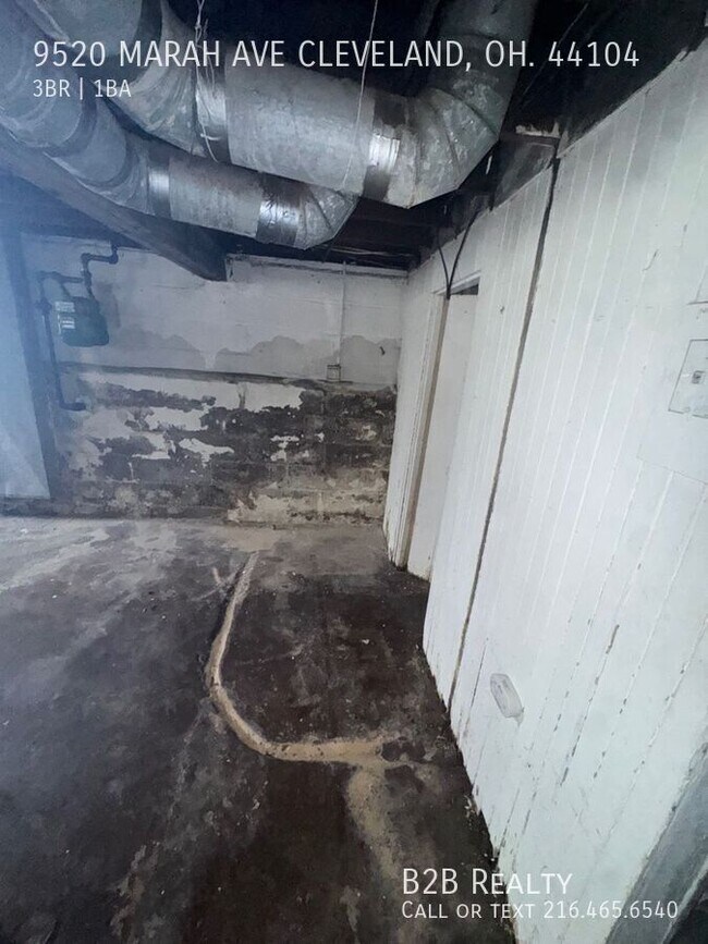 Building Photo - 9520 Marah Ave