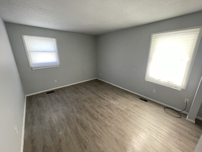 Building Photo - 924 Blueridge-