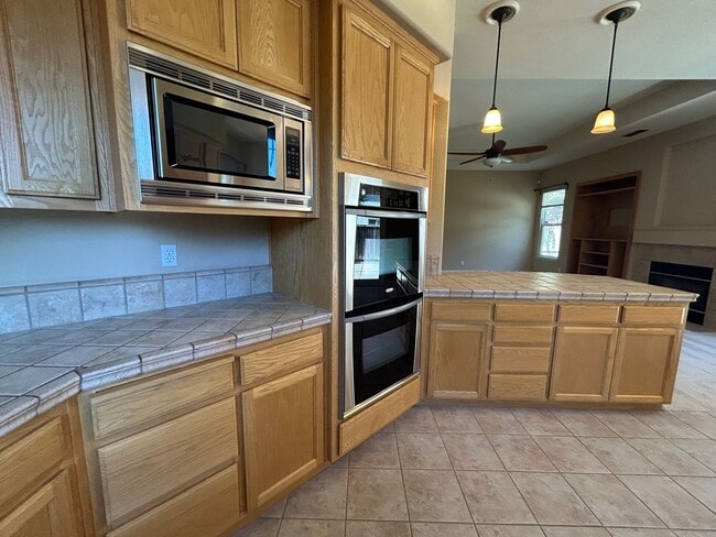 Building Photo - Nice Oakdale home on corner lot