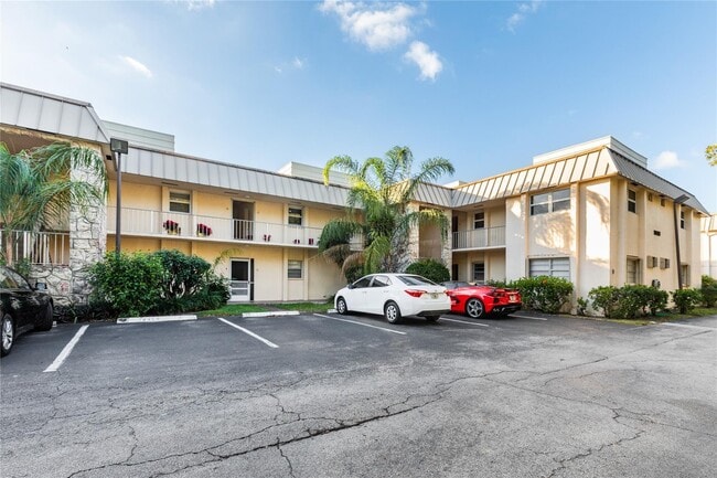 Building Photo - 10693 N Military Trl