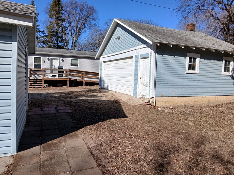 Building Photo - 612 W Laurel St