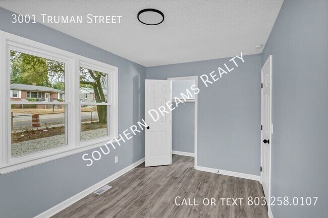 Building Photo - 3001 Truman St