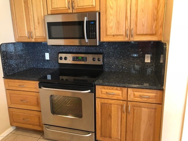 Building Photo - 1793 Sawgrass Dr SW