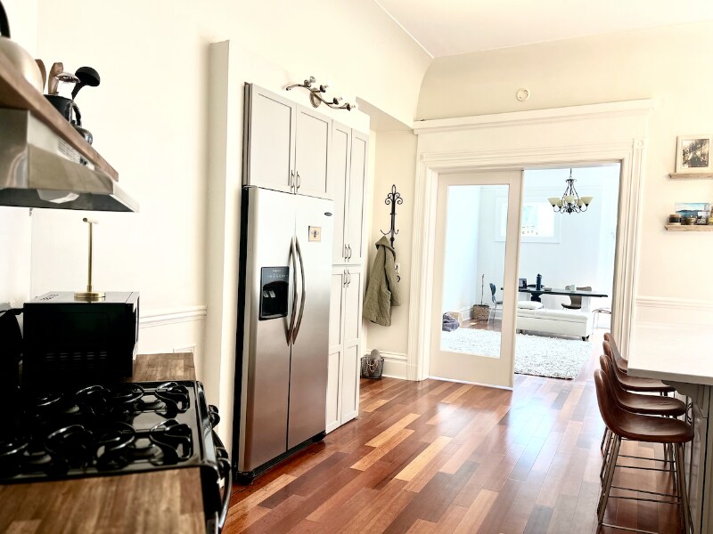 Building Photo - 758 Haight St