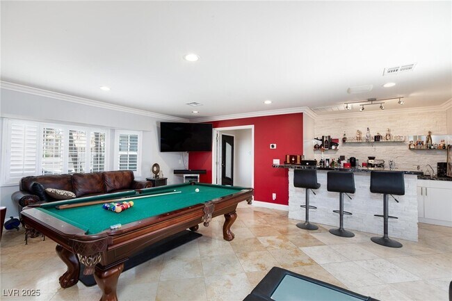 Building Photo - 5033 Saluda Cir