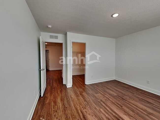 Building Photo - 1078 Castor Dr