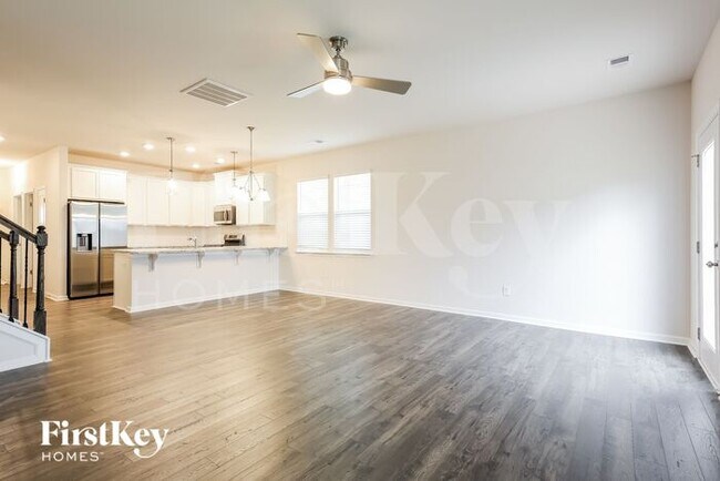 Building Photo - 427 Stonefence Dr