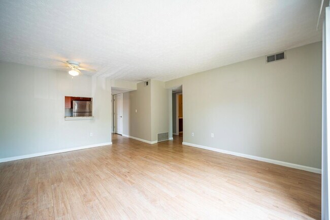 Building Photo - 970 Quay Ave