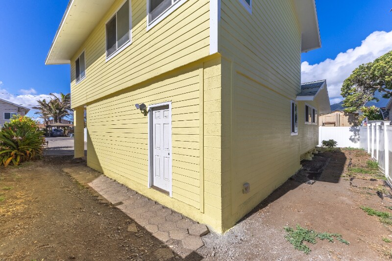 Building Photo - 534 Kaikoo St