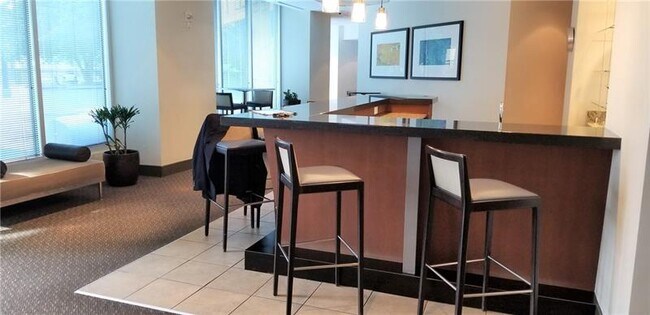 Building Photo - 400 W Peachtree St NW