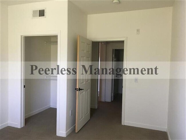 Building Photo - Beautiful 2BD/2BA Condo in Gated Complex - Many Amenities, Available Now!!!