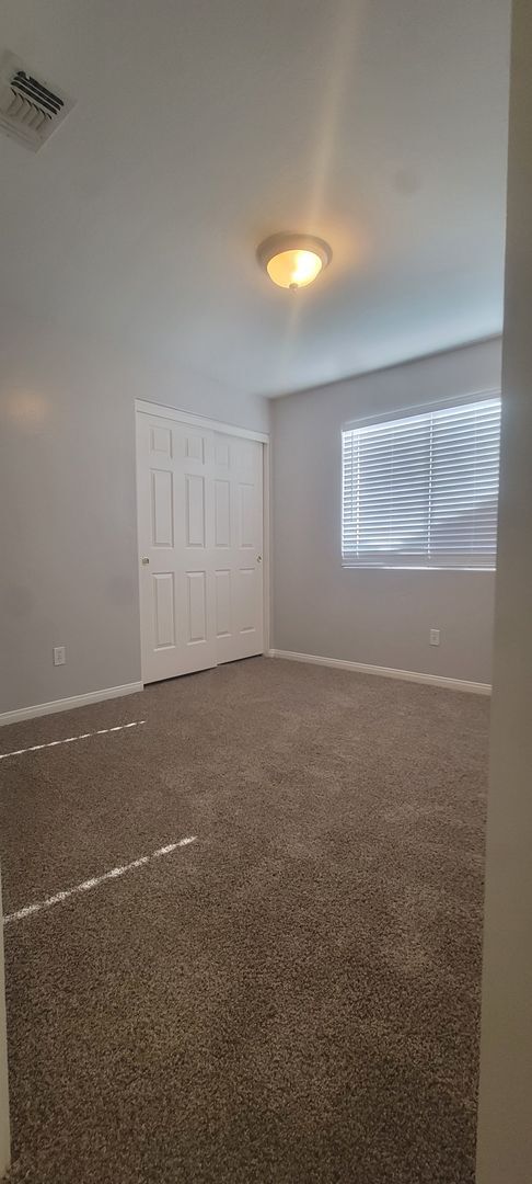 Building Photo - 6627 Silver Moon Dr