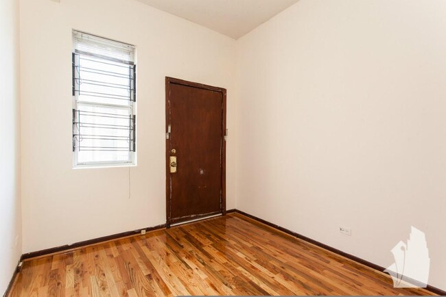 Building Photo - 2 bedroom in Chicago IL 60614