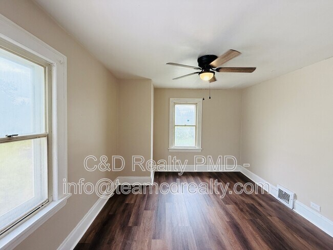 Building Photo - 16105 Walden Ave