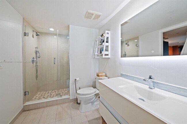Building Photo - 50 Biscayne Blvd