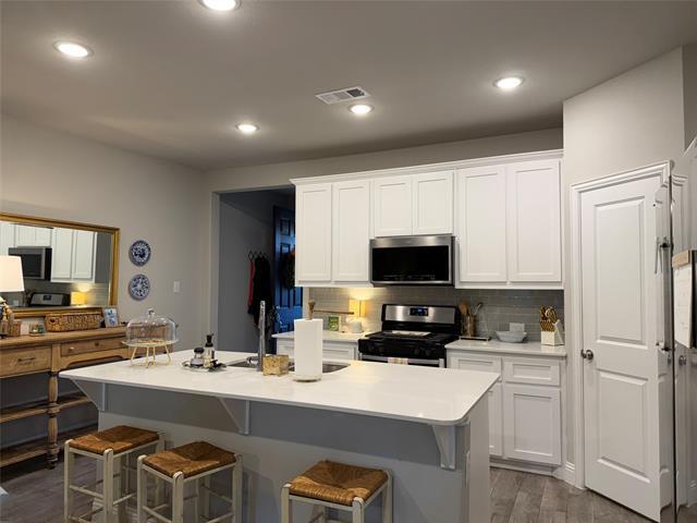 Building Photo - 15904 Holly Crk