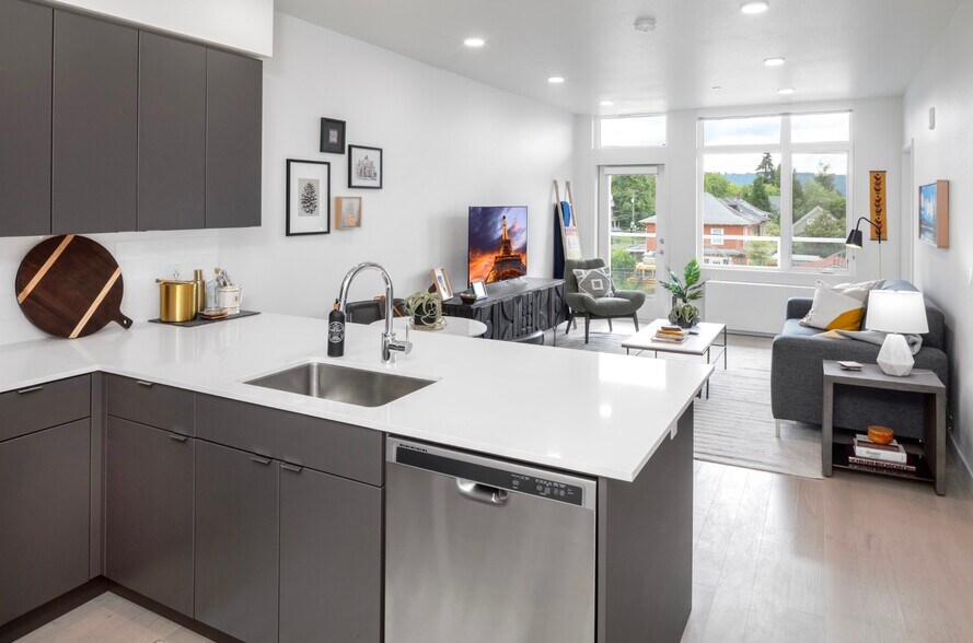 Primary Photo - Solace