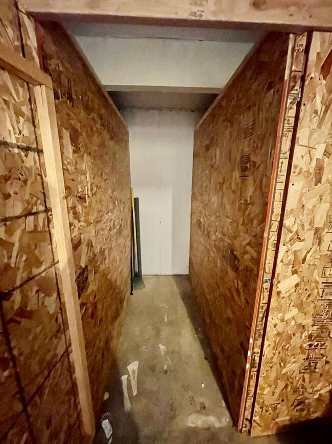 Building Photo - 2 WEEKS FREE RENT! Ground Floor- St. John'...