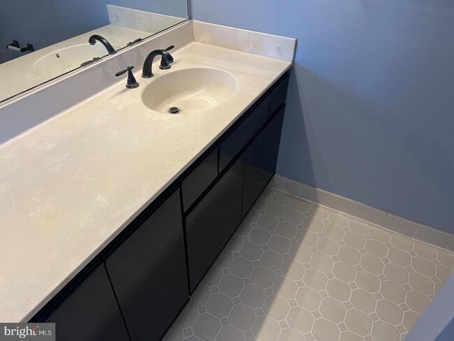 Building Photo - 178 English Run Cir