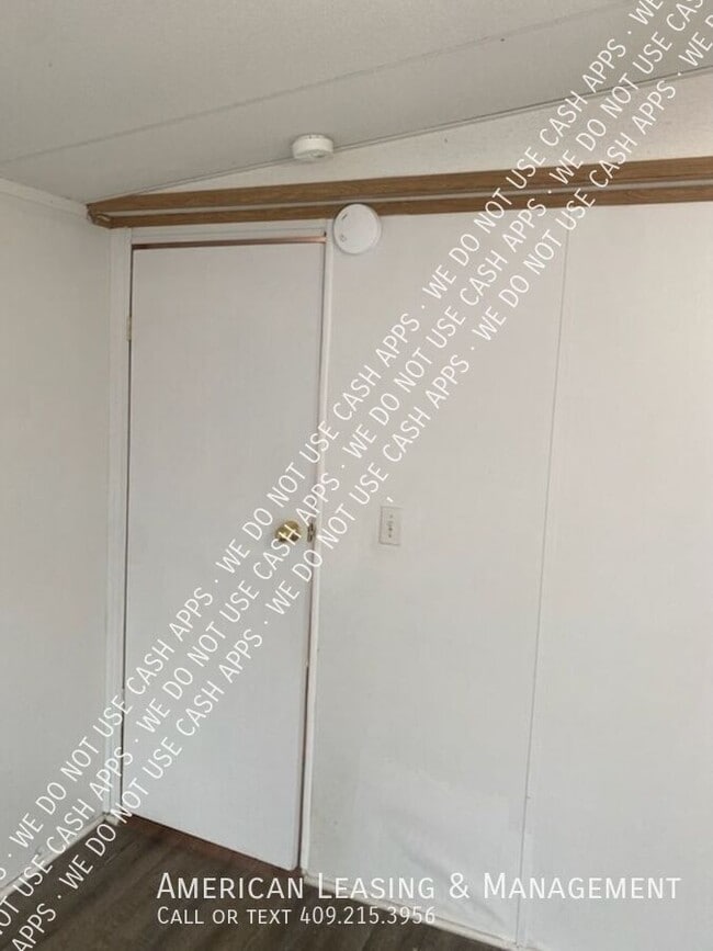 Building Photo - 3054 Woden Rd