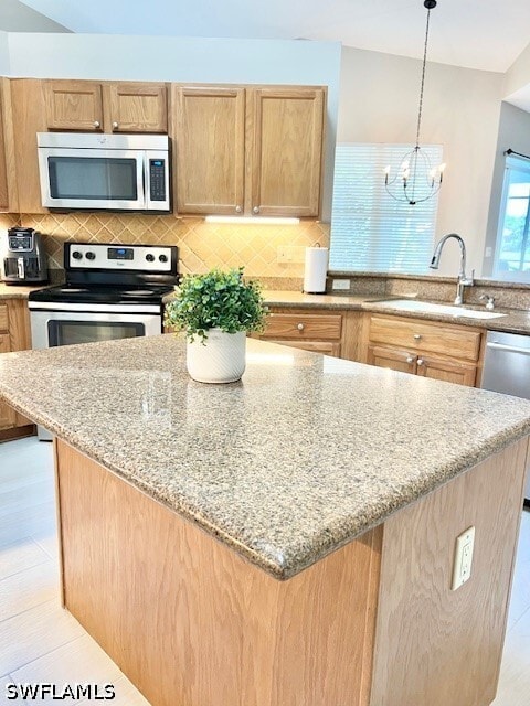 Building Photo - 6564 Chestnut Cir