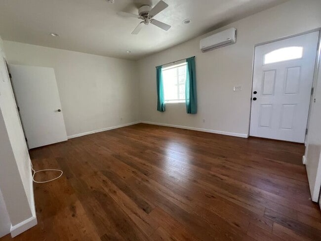 Building Photo - 5006 N Banna Ave