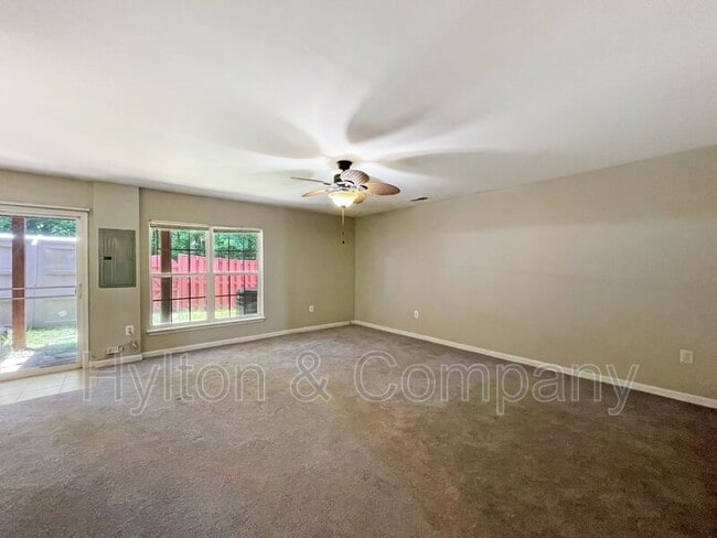 Building Photo - 15716 Palermo Terrace