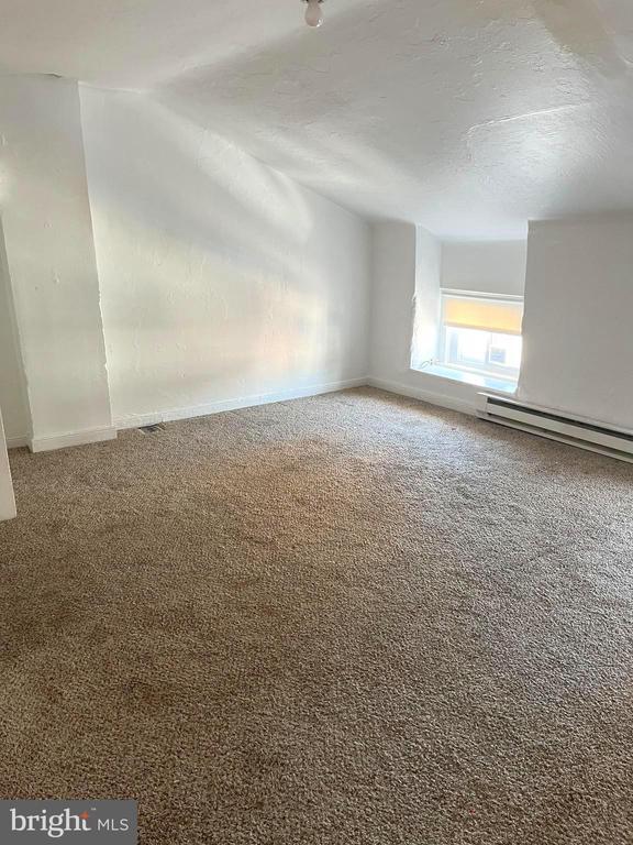 Building Photo - 145 Levering St