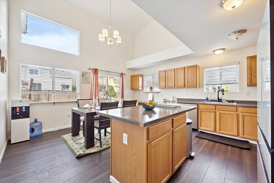 Building Photo - 5155 Golden Eagle Pky