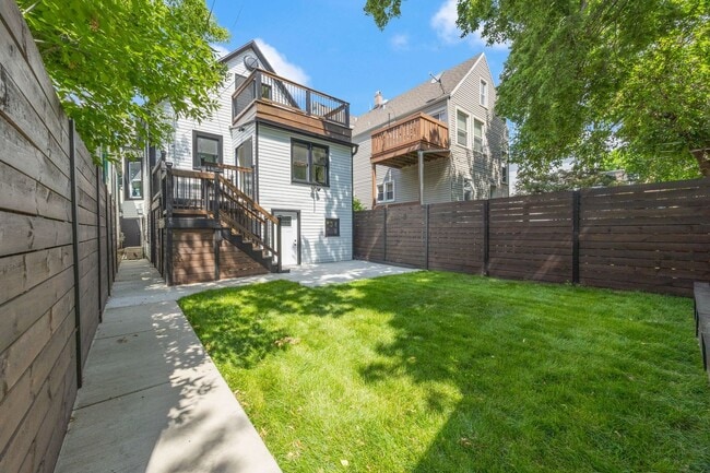 Building Photo - 4143 N Drake Ave