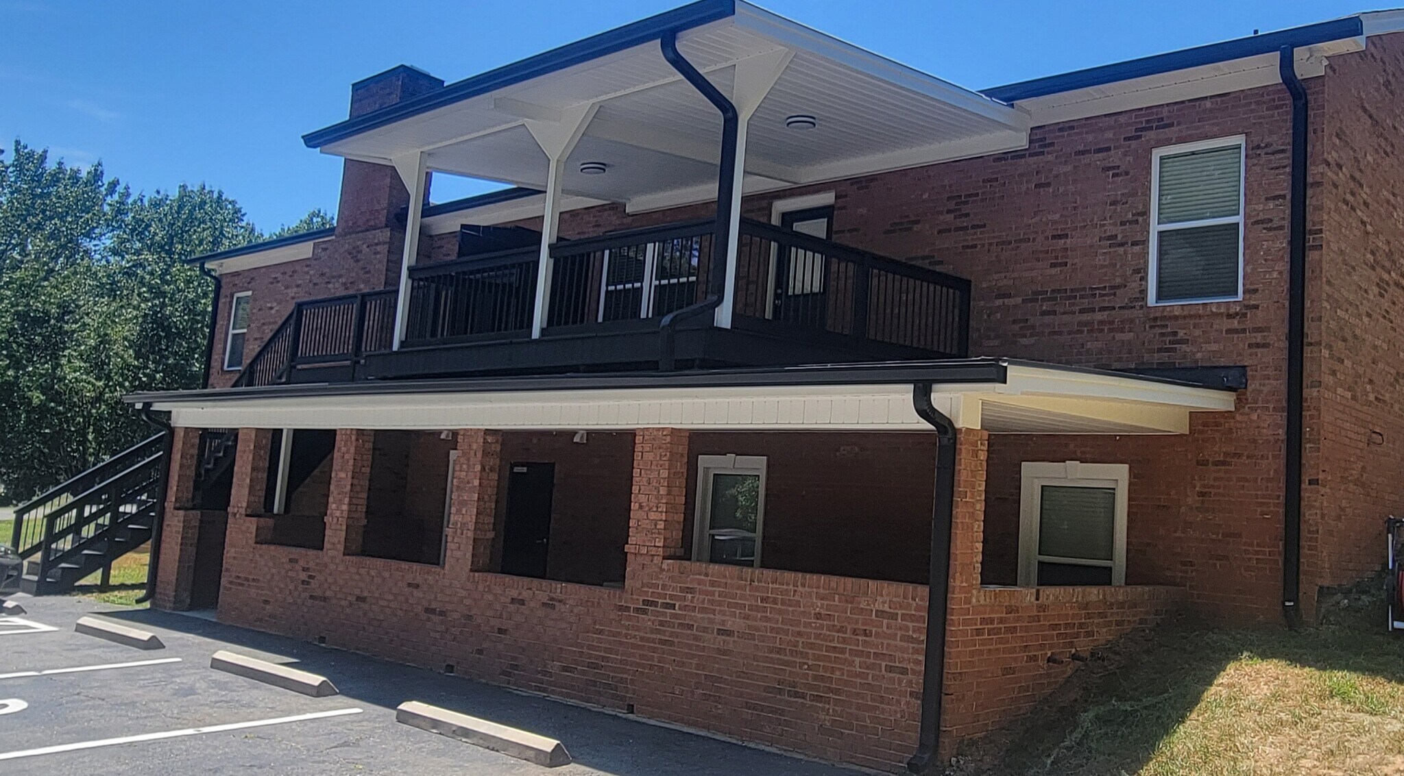 back of building - 216 Legion Dr