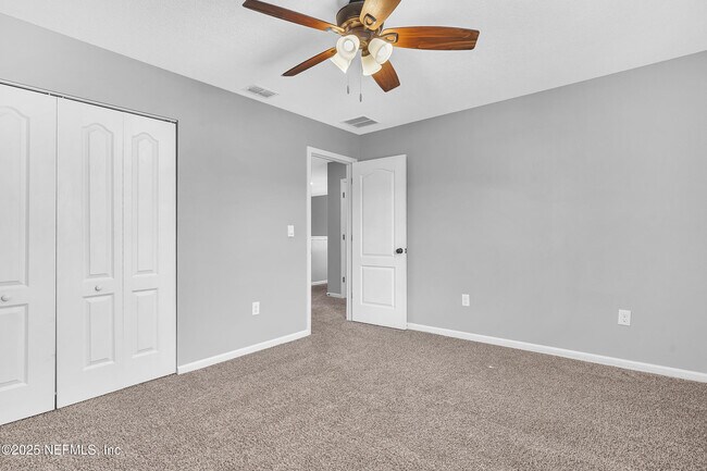 Building Photo - 150 Logrono Ct