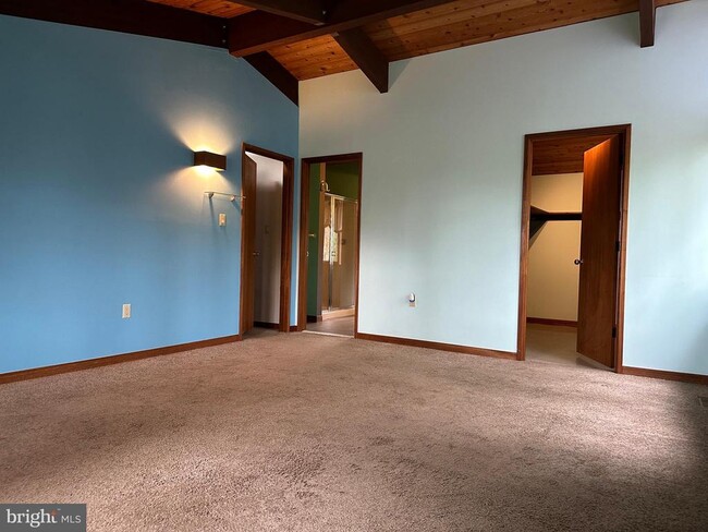 Building Photo - 6022 Munson Hill Rd