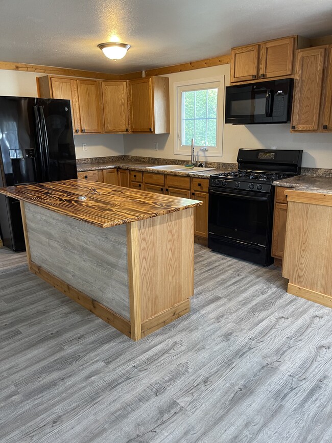 Kitchen (view from front of condo) - 4 Meadow Lark Ln