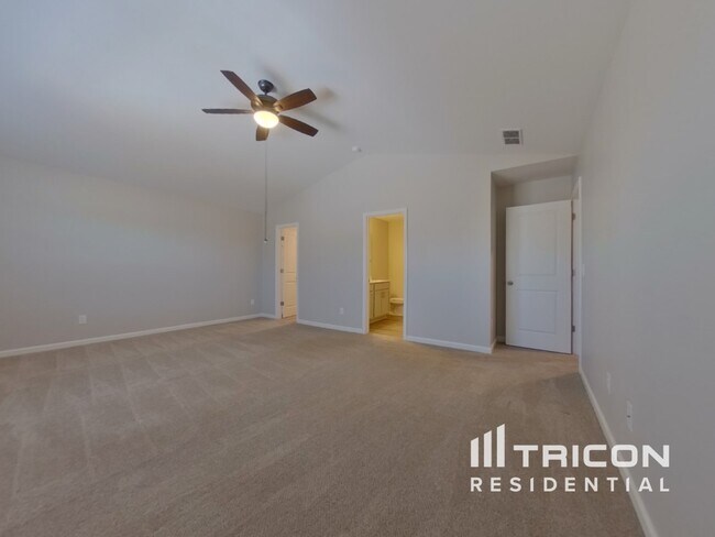 Building Photo - 42 Denali Cir