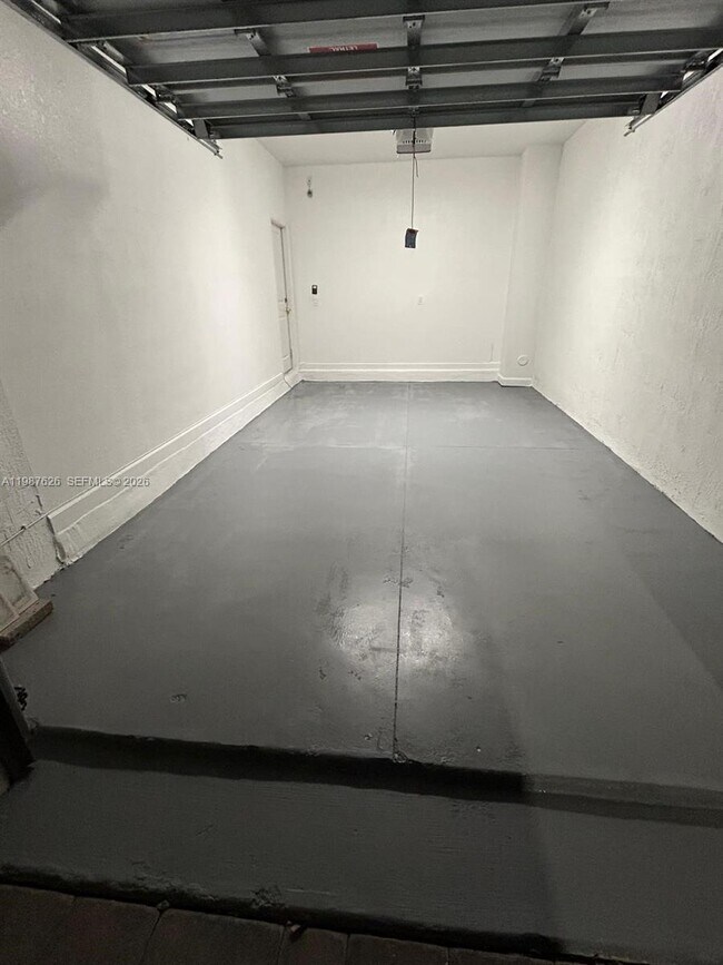 Building Photo - 624 SW 12th St