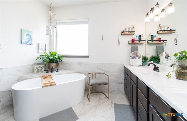 Building Photo - 3810 Twilight Dr