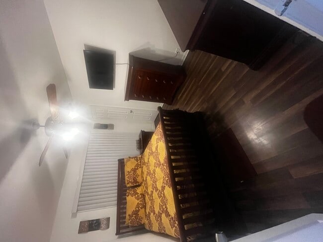 Building Photo - 13622 S School St