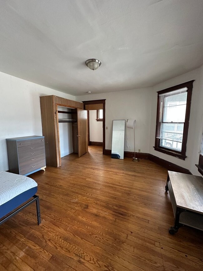 Building Photo - 146 W Gorham St