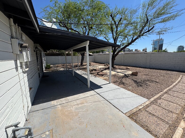 Building Photo - 3343 N 6th Ave